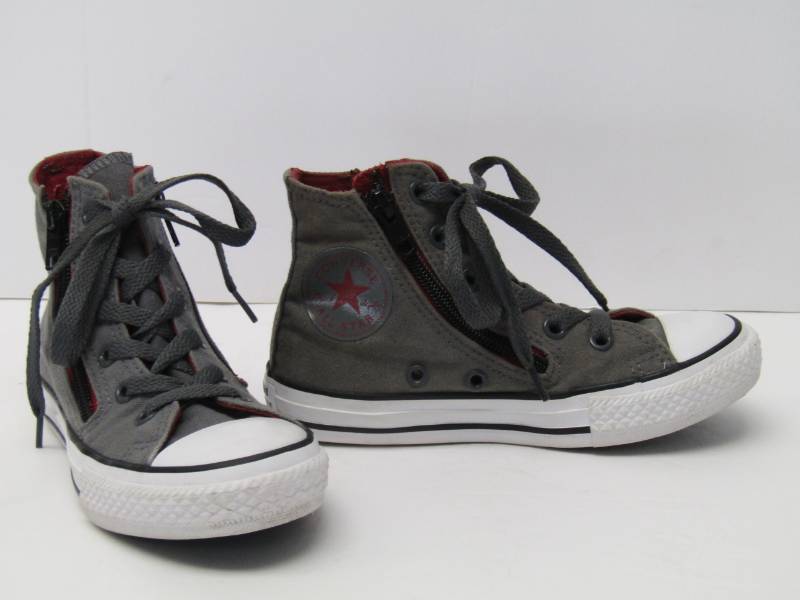 lot 2995 image: Converse Check Taylor Canvas Hi-Tops   Youth Size 12