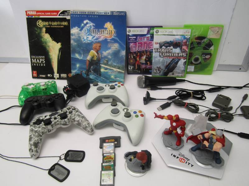lot 3094 image: Huge Lot of XBOX and Other -  Controllers-Games- Players Guides-  Get Your Game On