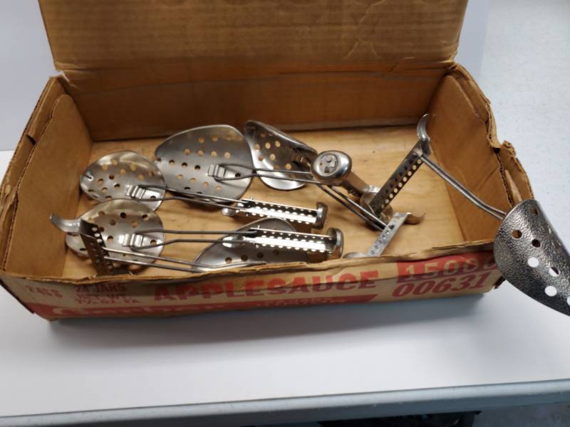 lot 2569 image: Shoe Stretcher Lot- Metal