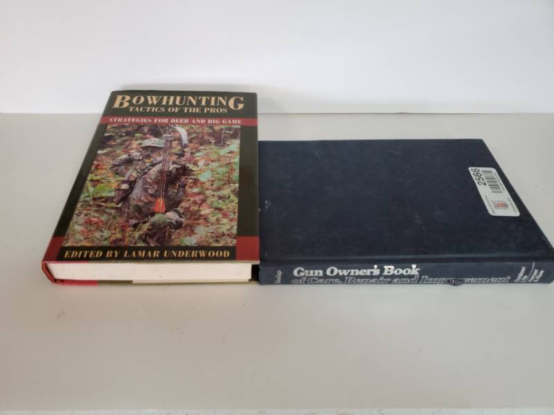 lot 2566 image: Bowhunting and Gun Books