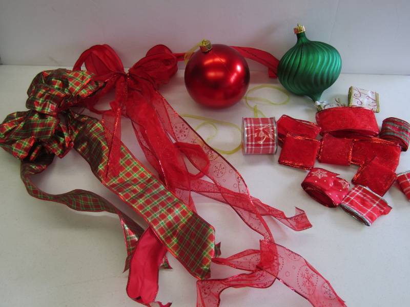 lot 3111 image: Holiday Ribbon  Bonus Large Ornaments