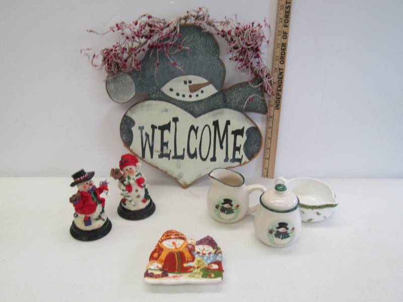 lot 3120 image: Snowman Lot  Wreath, Sugar, Creamer & More