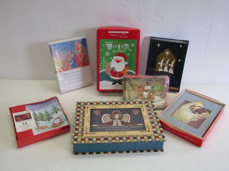 lot 3122 image: Lot of 7 Christmas Card Sets