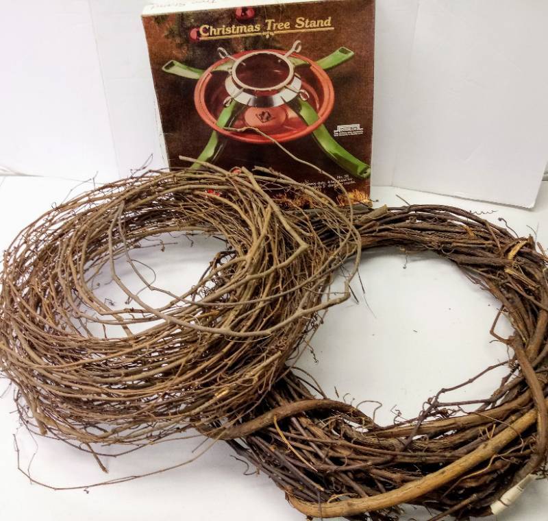 lot 3132 image: Christmas Tree Stand & 2 Twig Wreaths