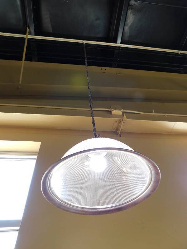 lot 3267 image: 2 Hanging Glass Lights wTrack