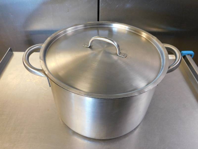 lot 3305 image: Heavy Duty Sauce Pot