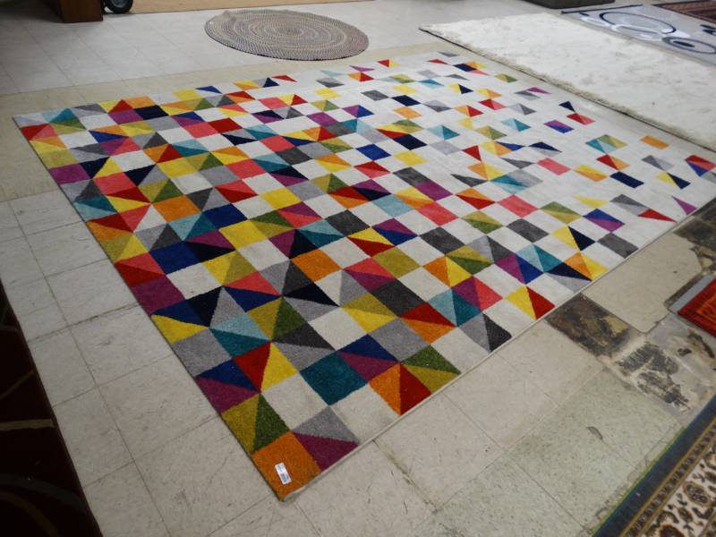 lot 7586 image: HUGE & colorful area rug