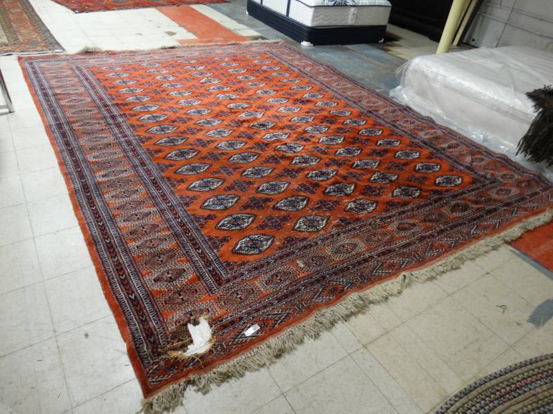 lot 7593 image: HUGE High end area rug