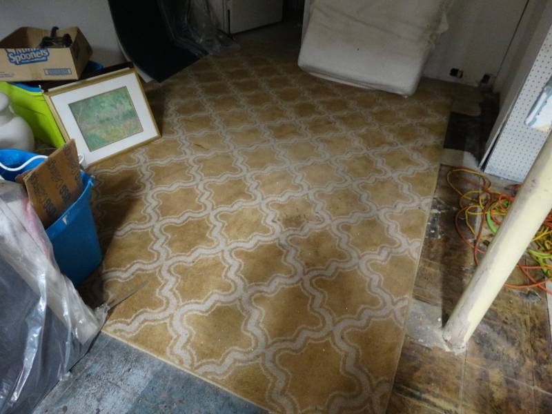 lot 7596 image: Large area rug