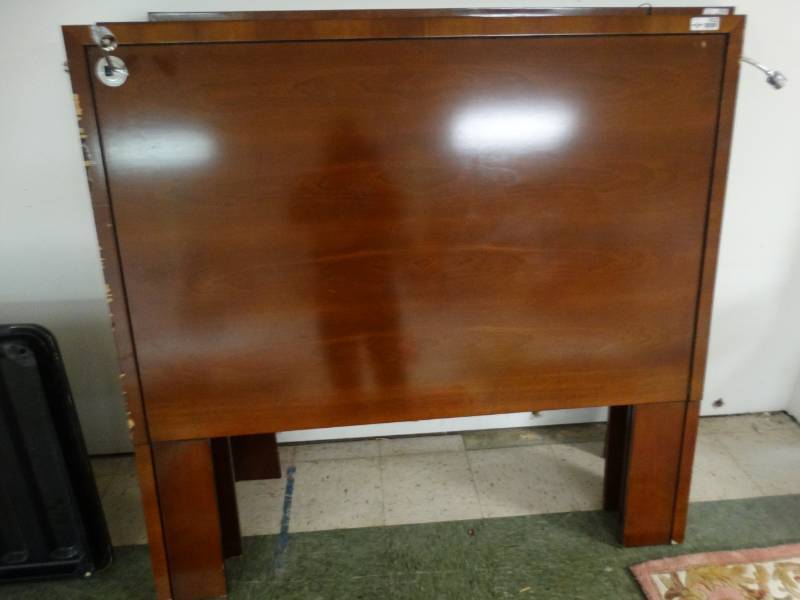 lot 7624 image: Wood headboard w light