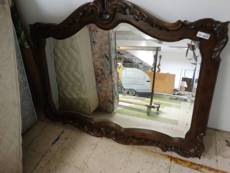 lot 7629 image: Beautiful large carved wood wall mirror