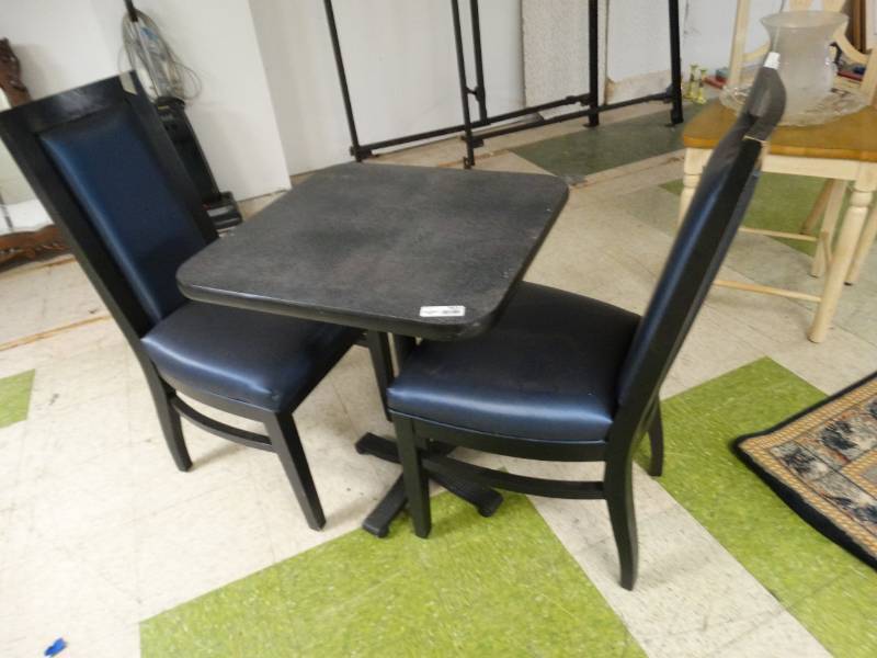 lot 7631 image: Cafe table & 2 chairs