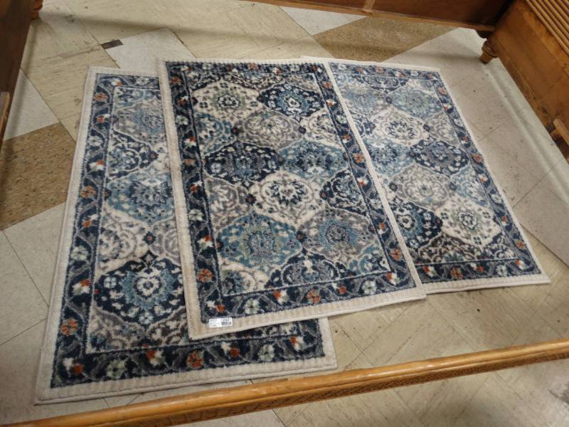 lot 7655 image: 3 matching rugs