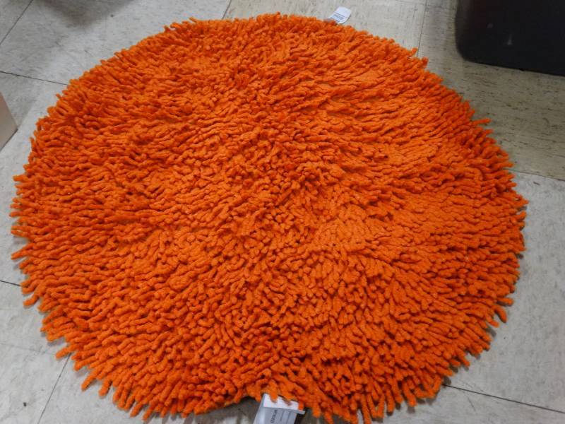 lot 7670 image: New rug