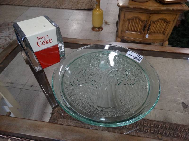 lot 7703 image: Coca-Cola items