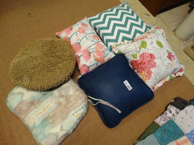 lot 7711 image: Various accent pillows