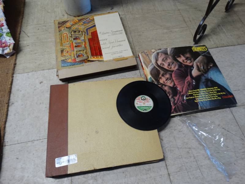 lot 7713 image: Lot of record albums- The Monkees