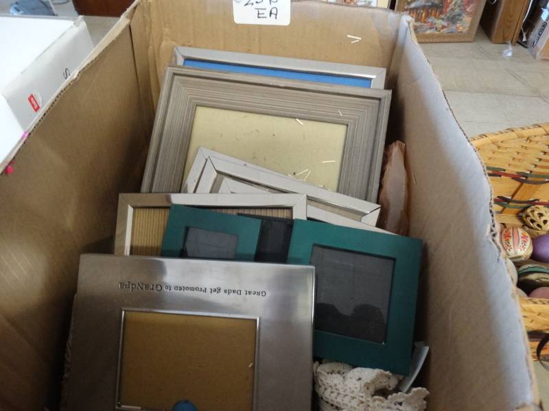 lot 7715 image: Lot of various photo frames