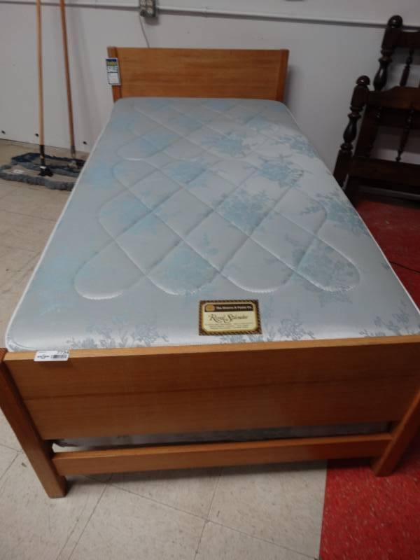 lot 7734 image: Twin size complete bed w mattress & boxspring