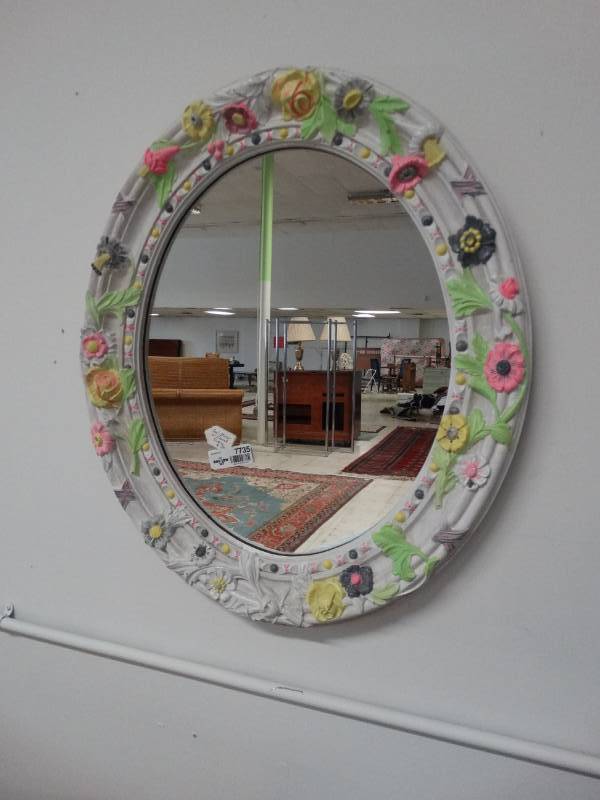 lot 7735 image: Oval framed wall mirror