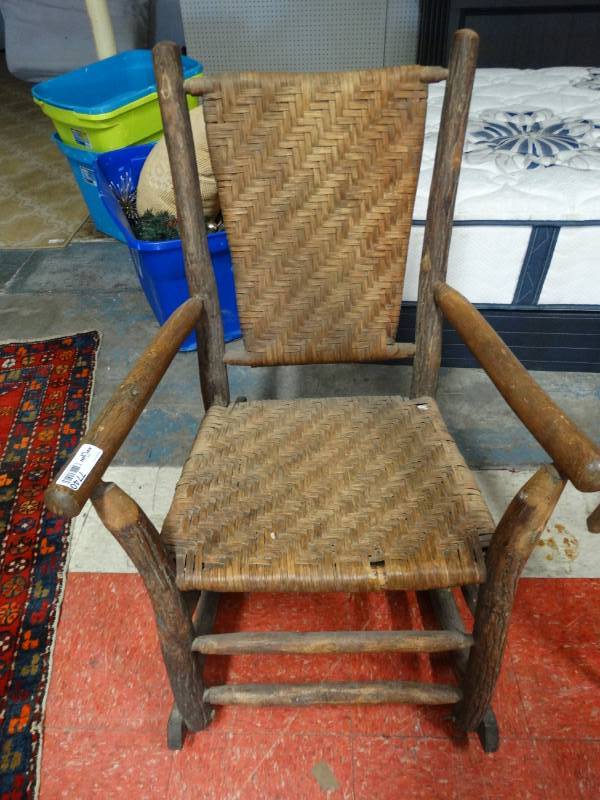 lot 7740 image: Wood chair