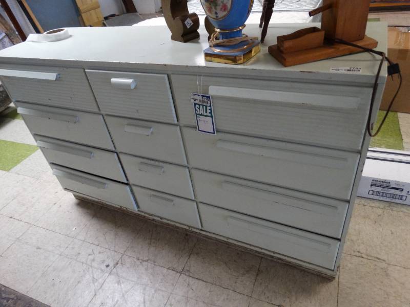 lot 7744 image: Wood dresser