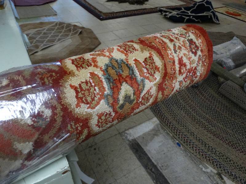 lot 7756 image: New Floral Print Red and White Area Rug
