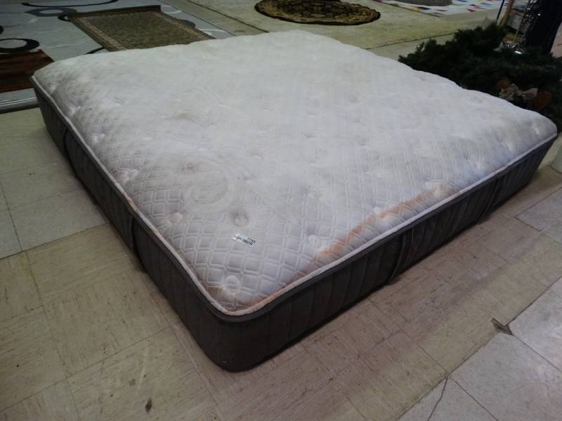 lot 7765 image: Sterns and Fosters Queen Sized Mattress Needs Cleaned 
