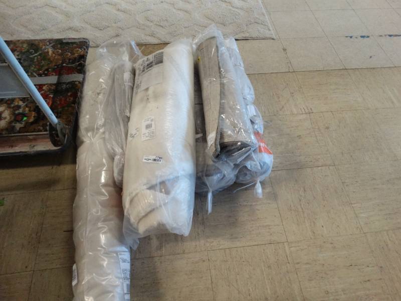 lot 7786 image: Lot of 6 Brand new Rugs