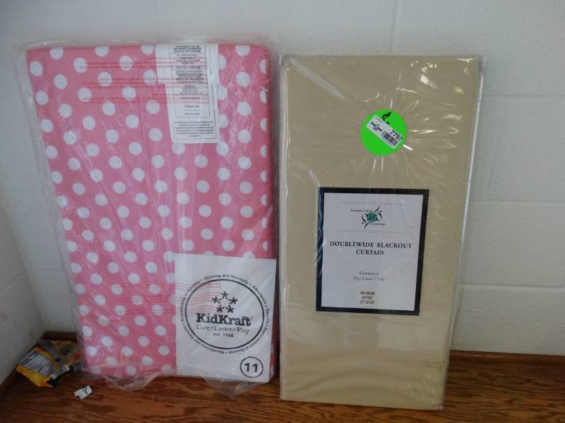 lot 7797 image: Lot of New in Package Curtains