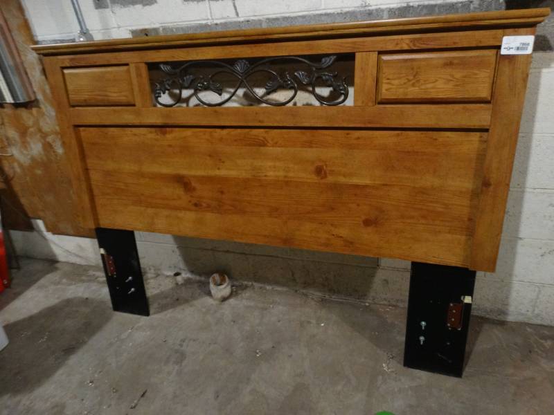 lot 7868 image: Wooden Headboard