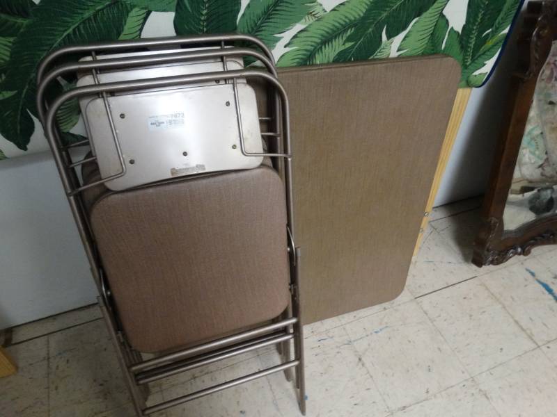 lot 7872 image: Folding Card Table With 3 Chairs