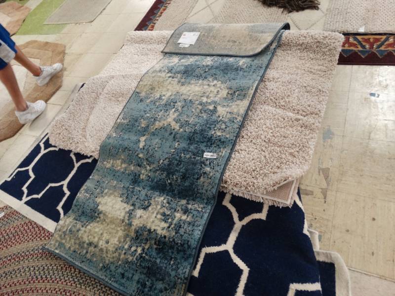 lot 7878 image: Lot of Rugs