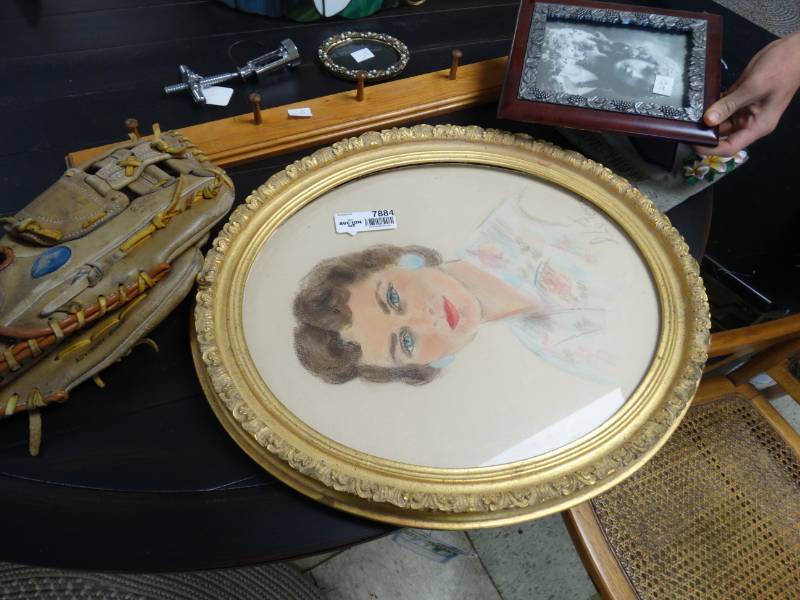 lot 7884 image: Lot of misc Home Decor
