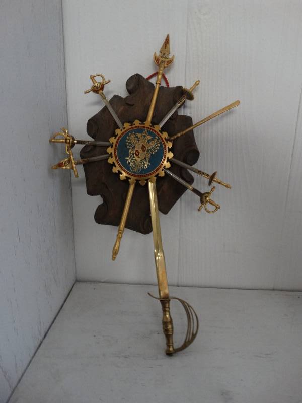 lot 7892 image: Small sword wall decor