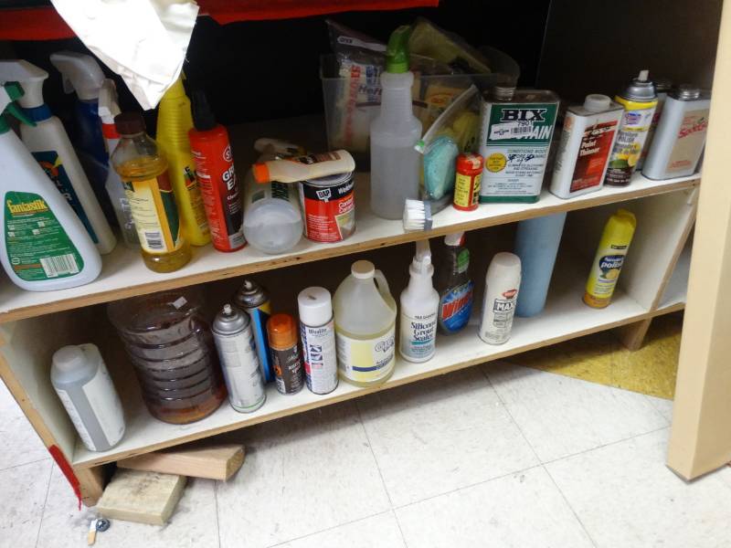 lot 7901 image: Large lot of various cleaners