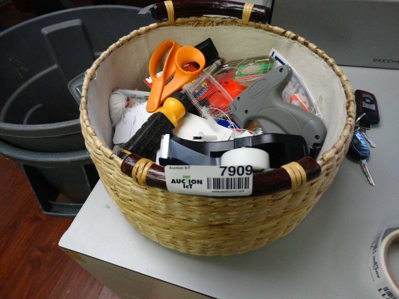 lot 7909 image: Price tags tagging gun scissors more