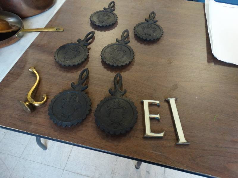 lot 7923 image: 6 trivets
