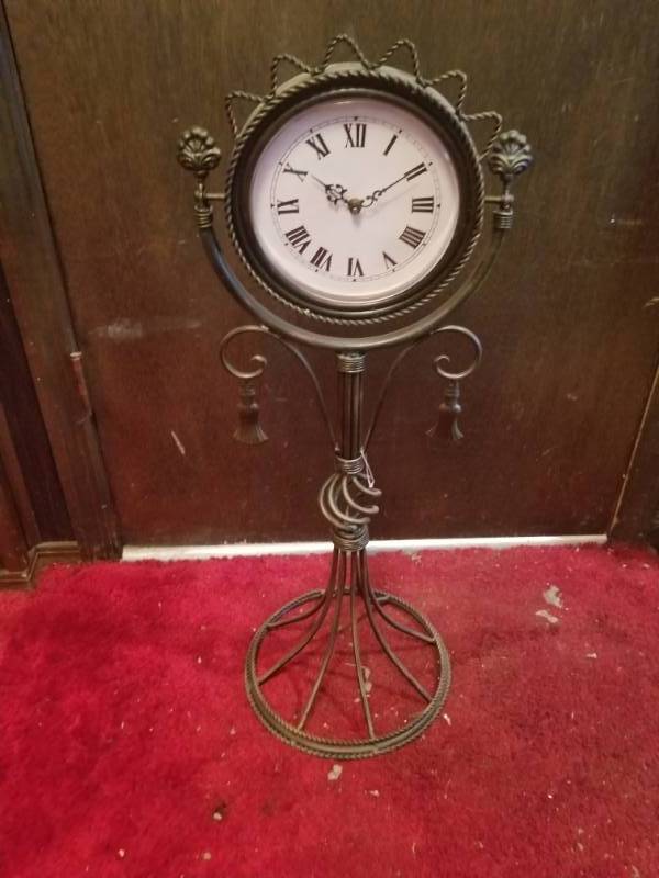 lot 16024 image: Clock in Antique Bronze Metal Stand
