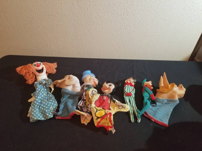 lot 16035 image: Puppets and Elves on a Shelf Vintage - Bozo, Mickey Mouse�