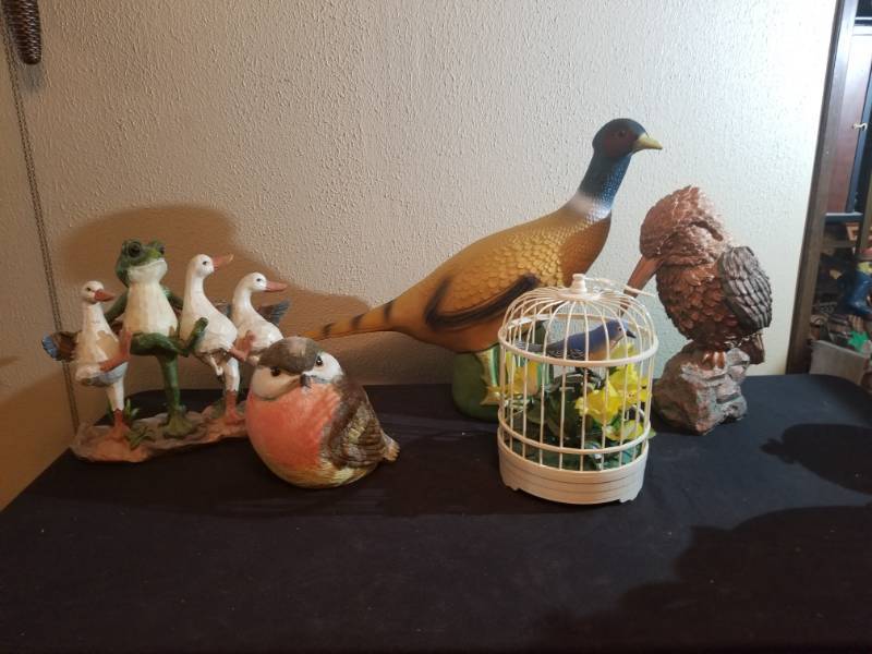 lot 16040 image: Misc Collection Statuary