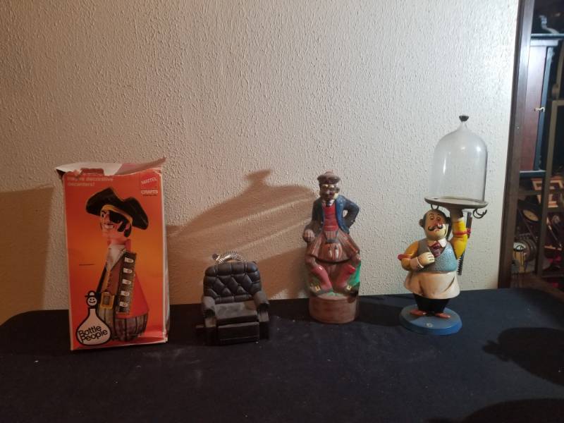 lot 16042 image: Misc Lot of Collectibles