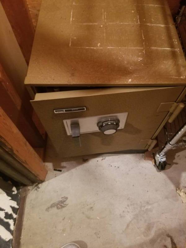 lot 16068 image: Montgomery Ward Fire Resistant Safe