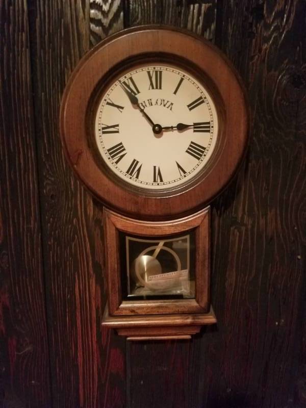 lot 16019 image: Bulova Electronic Striking Chime Clock - Americana Collection