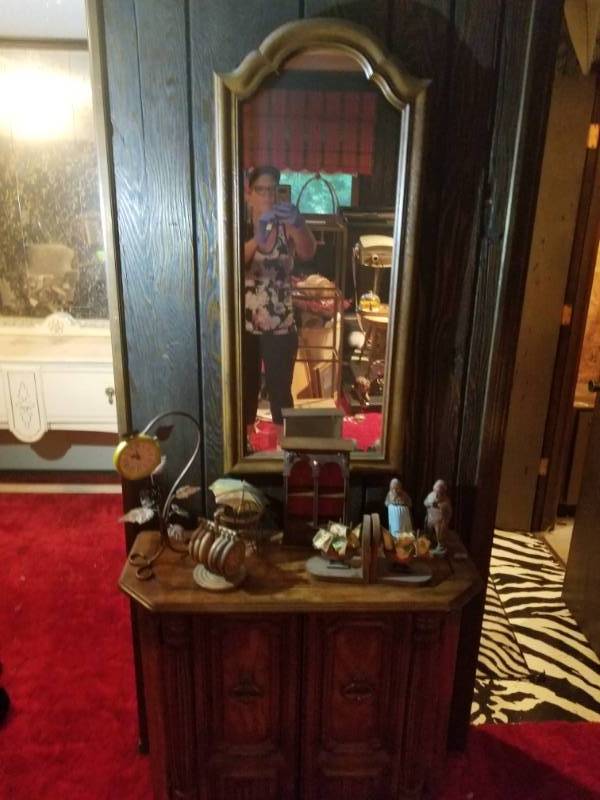 lot 16082 image: Console Cabinet, Wall Mirror and Contents