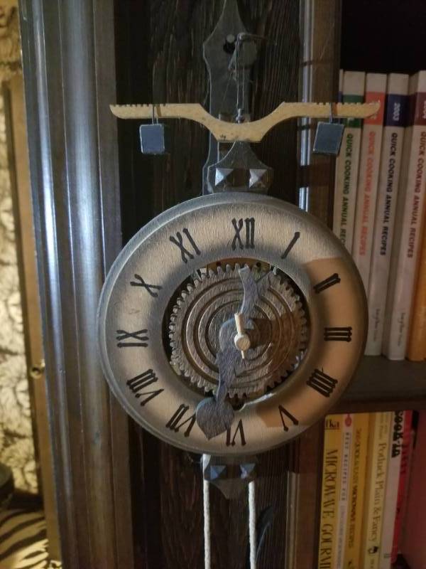 lot 16083 image: Clock Works Mechanism