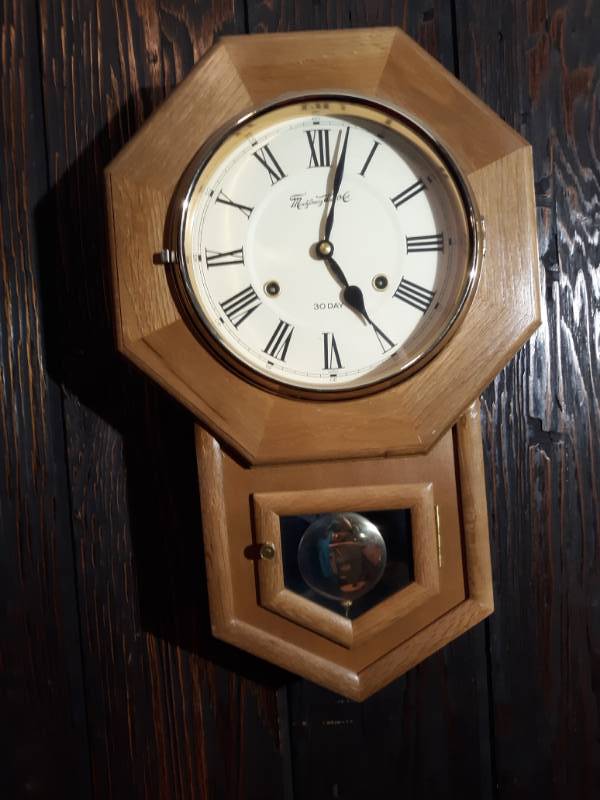 lot 16111 image: Montgomery Ward Co. 30 day Pendulum Clock Maple Color Wood Case Clock