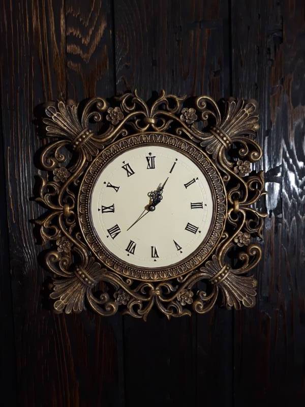 lot 16144 image: Filigree Antique Gold Framed Clock