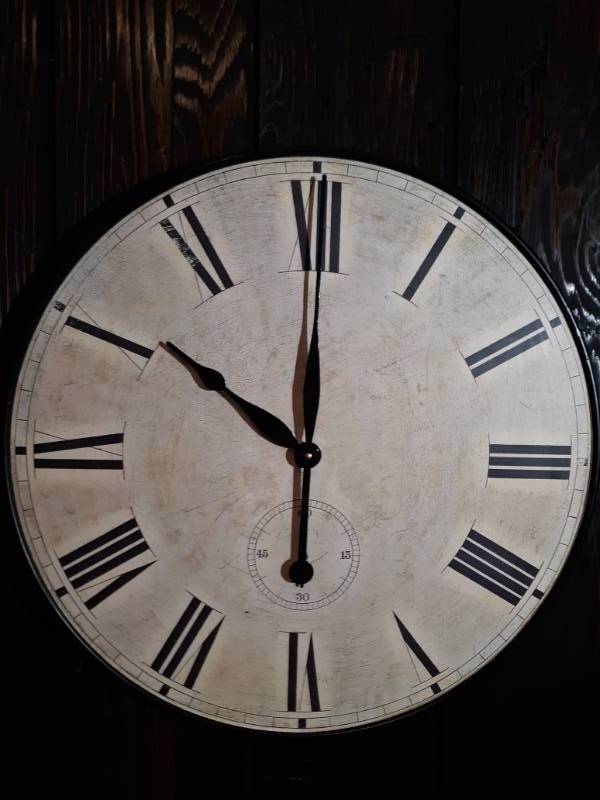 lot 16160 image: Roman numeral Wall Clock