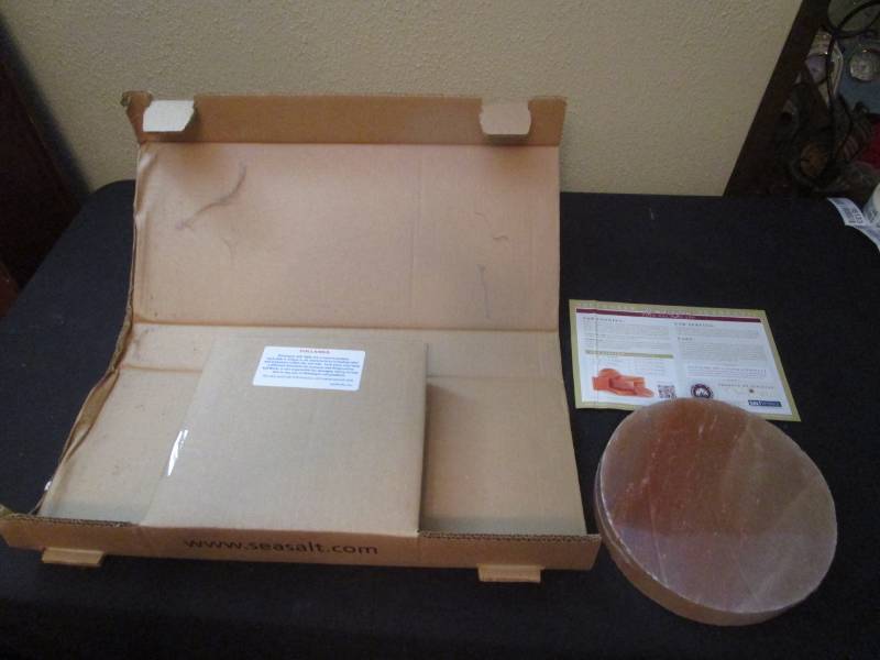 lot 16122 image: Himalayan Salt Plate in Original Box